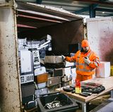 Ein Riesengeschäft ist der Müll für die städtischen Entsorgungsbetriebe nicht. "Wir versuchen kostendeckend zu arbeiten, aber wir machen keinen Gewinn", sagt der Leiter der Hamburger Recyclinghöfe.