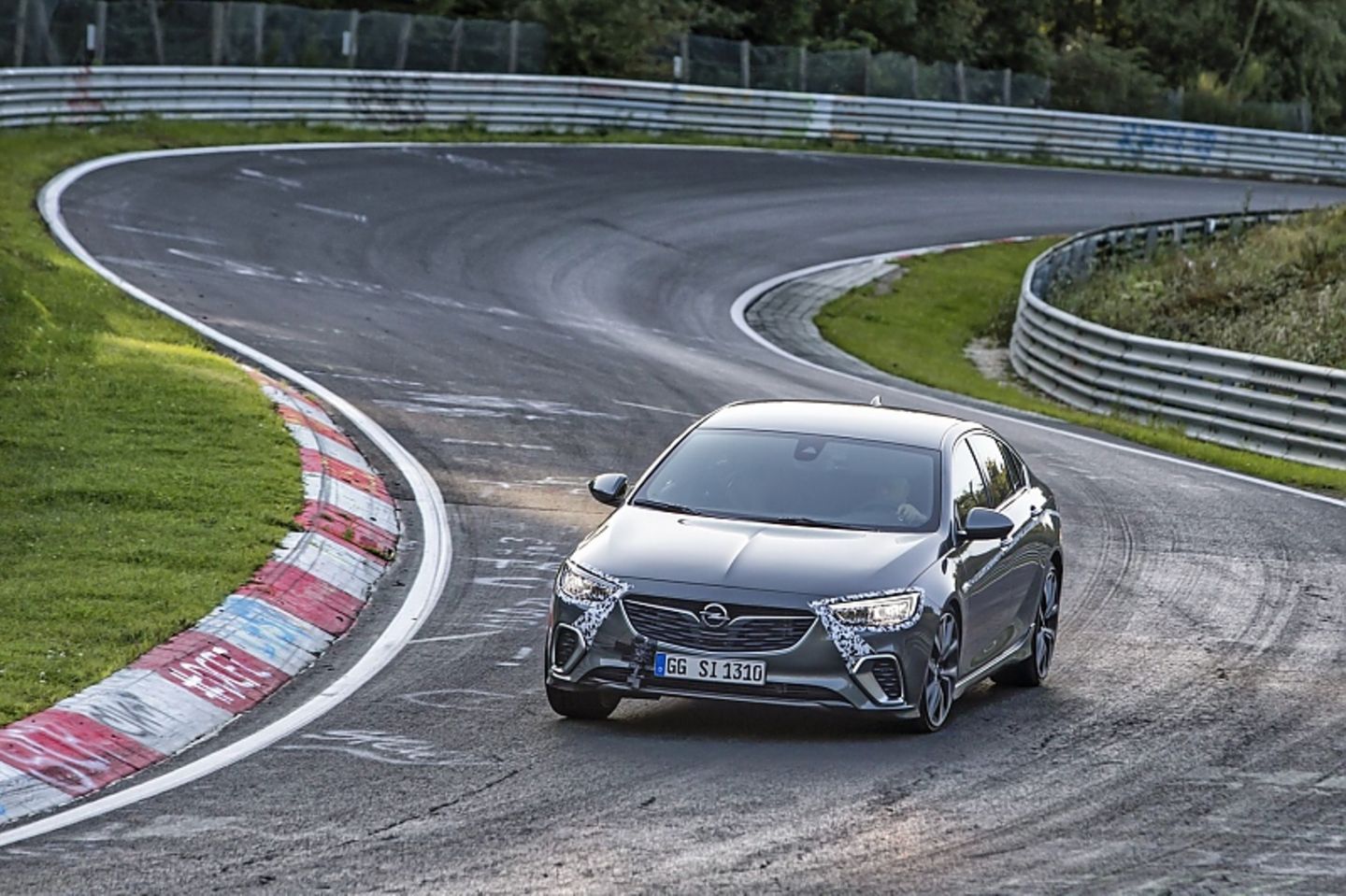 Der Opel Insignia GSi Grand Sport wurde auf der Nordschleife getestet