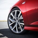 Für den Opel Insignia GSi Grand Sport sind optional 20 Zoil-Reifen erhältlich
