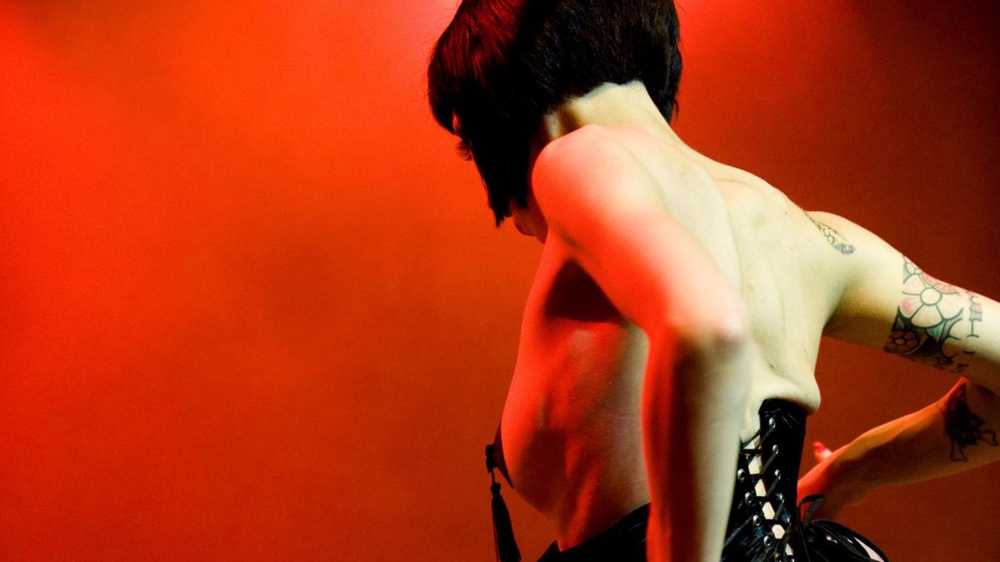 Strperinnen auf Beerdigungen in China: Eine Striptease-Performance (Symbolbild)