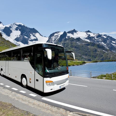 Jodel: Studentin sitzt in Reisebus fest