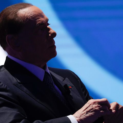Der Mann im Schatten mag den Schatten nicht: Silvio Berlusconi zieht im Mitte-Rechts-Bündnis die Fäden.