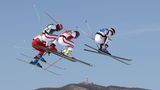 Volle Action: Ski-Cross ist spektakulär. Die Athleten riskieren immer viel und zeigen haarsträubende Rennen. Die Piste in Pyeongchang musste sogar entschärft werden, weil es zu viele Stürze gab.