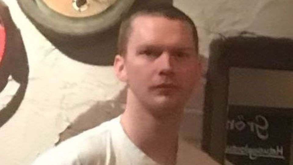 Mit diesem Foto sucht die Hamburger Polizei nach dem vermissten Schotten Liam Colgan Mit diesem Foto sucht die Hamburger Polizei nach dem vermissten Schotten Liam Colgan