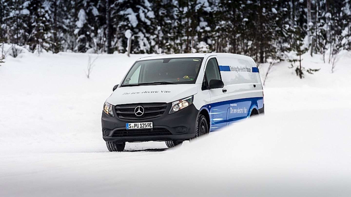 Unterwegs mit dem Mercedes eVito beim Wintertest in Arjeplog