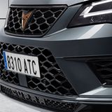 Der Cupra Ateca mit wuchtiger Front
