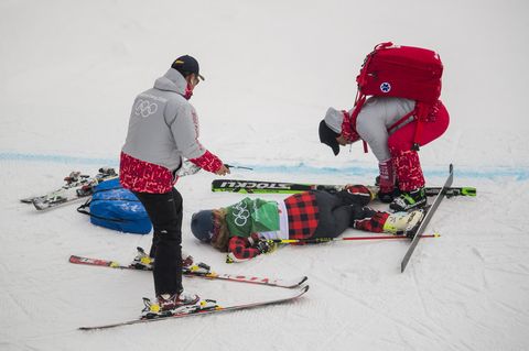 Der Skicross-Wettbewerb der Frauen endete für die Kanadierin India Sherret im Krankenhaus - bei weitem nicht der erste schwere Sturz in Pyeongchang