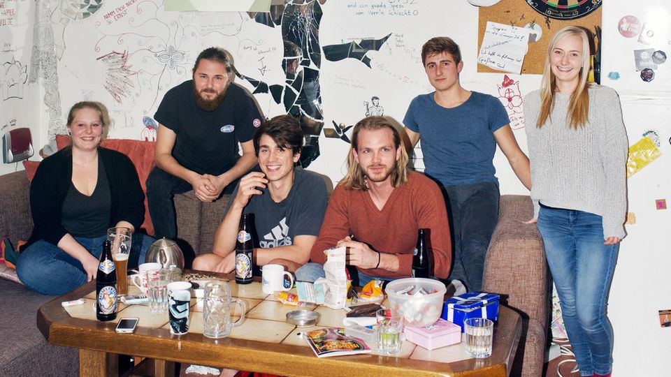 Experiment: "Ein Putzplan funktioniert bei uns nicht", findet die Chaos-WG "Ein Putzplan funktioniert bei uns nicht", findet die Chaos-WG