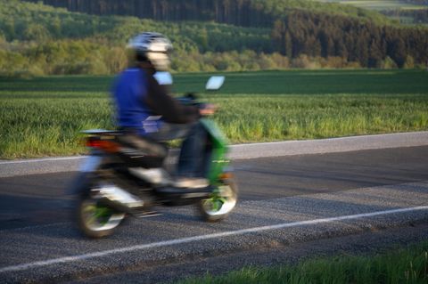 Das Mofa wurde auf 127 km/h hochfrisiert (Symbolbild)