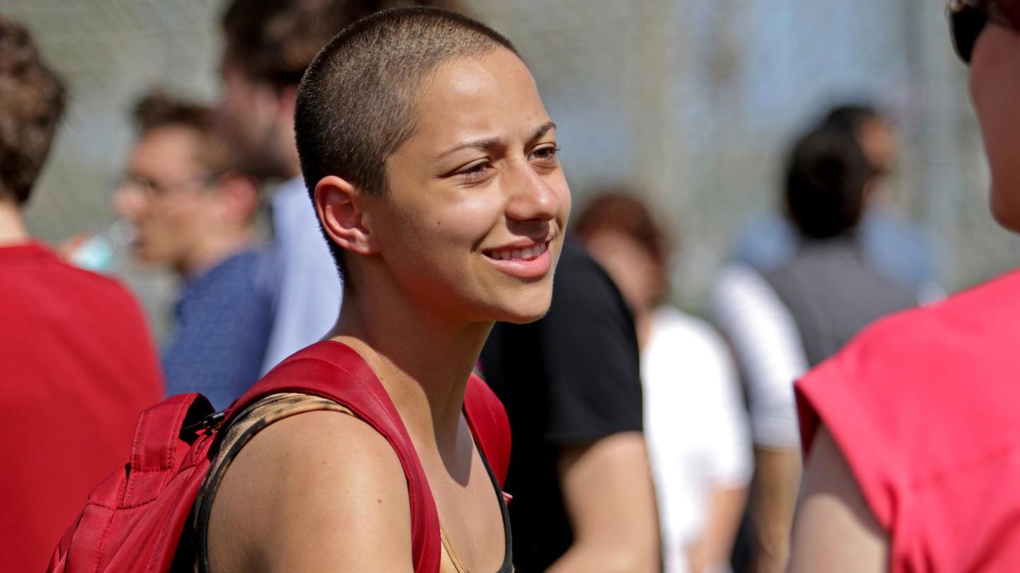 Emma Gonzalez Diese 18 Jahrige Waffengegnerin Konnte Amerika Verandern Stern De