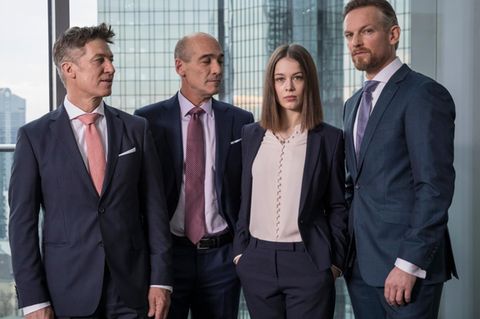 Vier der Hauptdarsteller aus der deustchen Serie "Bad Banks"