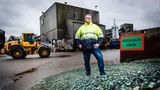 Der Herr der Scherben: Torsten Büge ist Betriebsleiter der Wahlstedter Glasrecyclinganlage. Auf seinem Hof landet das, was anderswo in Glascontainer geworfen wird. Grundsätzlich, so Büge, sei das alles, was durch die schmale Öffnung der Container passt.