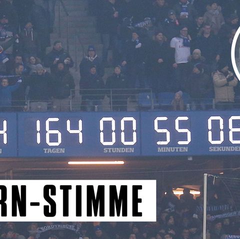 Noch läuft die Uhr im Hamburger Volksparkstadion und prahlt mit 54 Jahren Erstliga-Fußball