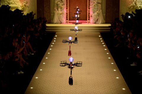 Fliegende Handtaschen bei "Dolce&Gabbana"