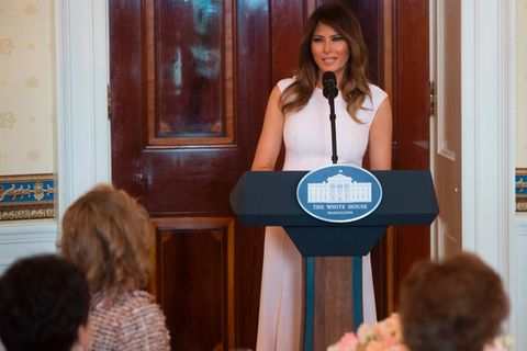 First Lady Melania Trump hält eine Rede