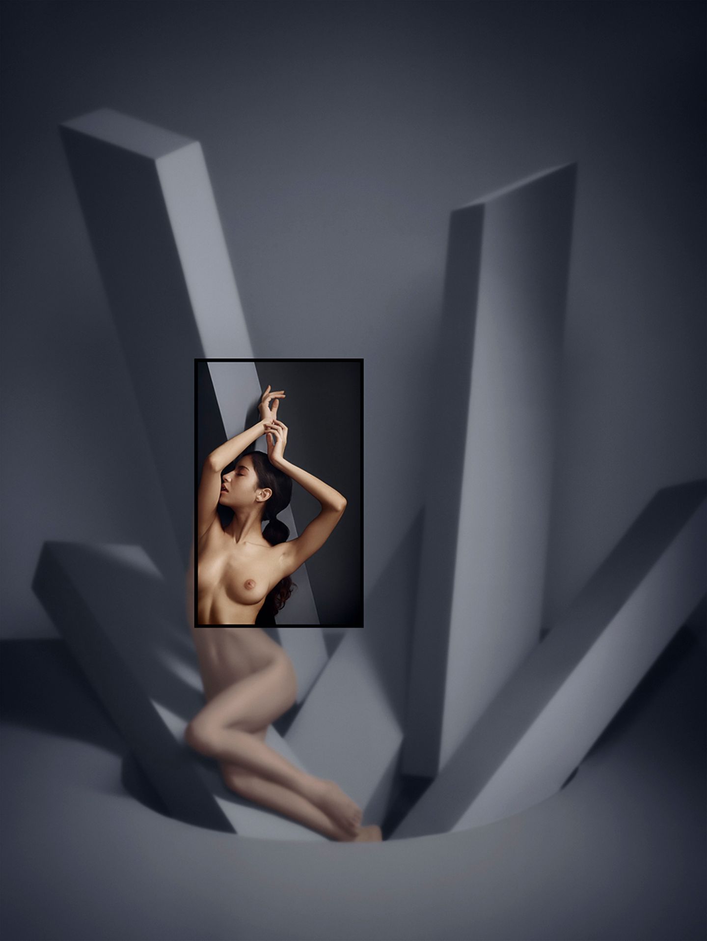 Bildband "Nudes in Steel" von Yoram Roth