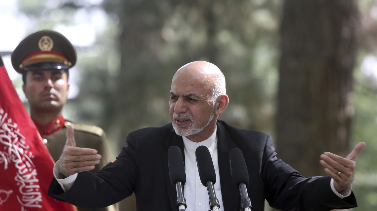 Ghani in Kabul: Der afghanische Präsident hat den Taliban eine Waffenruhe angeboten