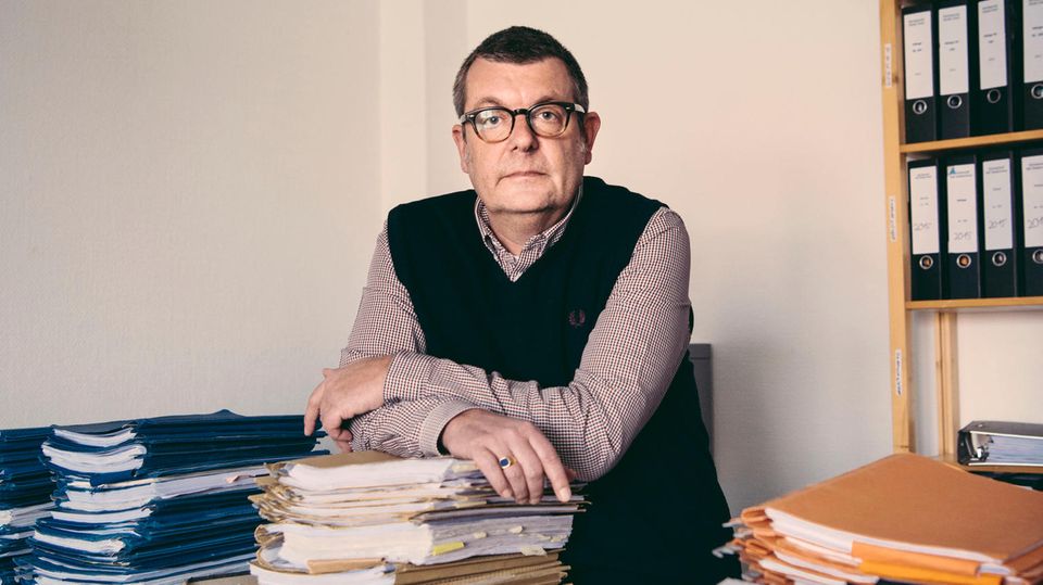 Verbrechen: Anwalt Nicolai Preuß vertritt Ralf A. als Nebenkläger Anwalt Nicolai Preuß vertritt Ralf A. als Nebenkläger