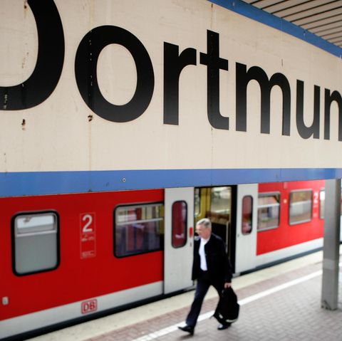 Bahnhofsschild Dortmund