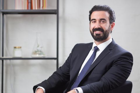 Ayman Hariri Vero