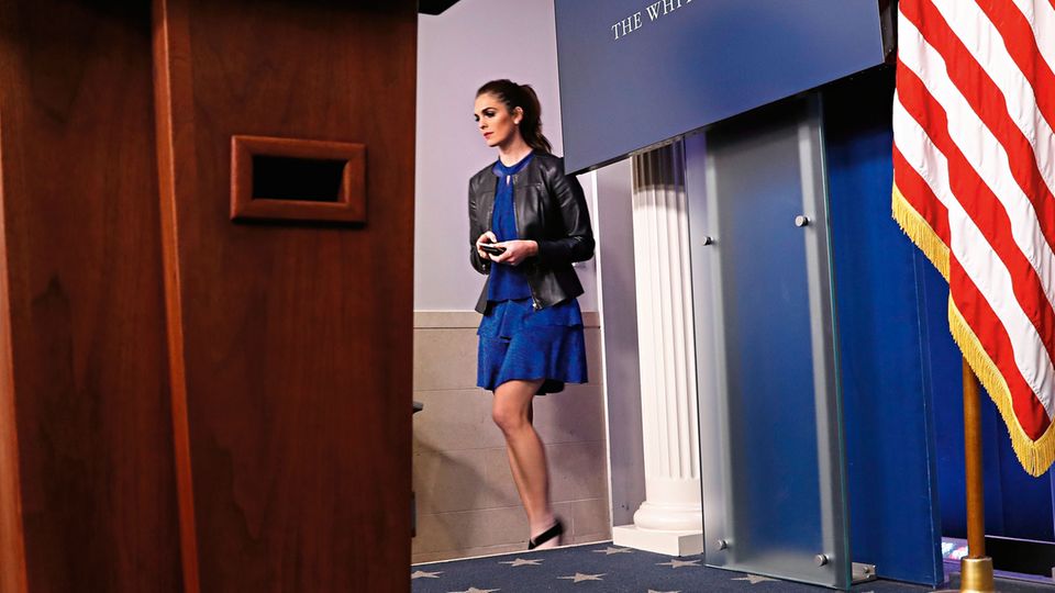 ehemaliges Model: Hope Hicks bei einer der täglich stattfindenden Pressekonferenzen im Weißen Haus Hope Hicks bei einer der täglich stattfindenden Pressekonferenzen im Weißen Haus