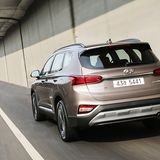 Hyundai Santa Fe 2.0 D - 135 kW / 182 PS und ein maximales Drehmoment von 397 Nm bringen ordentlichen Durchzug ohne sparsam zu s