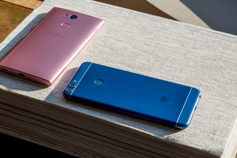 Sony Xperia L2 Huawei P Smart