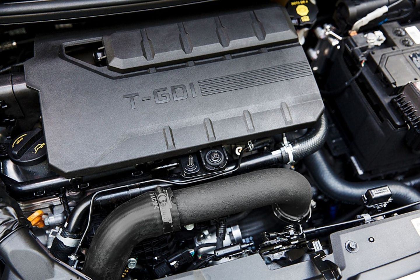 Der Dreizylinderturbo passt gut zum Kleinstwagen