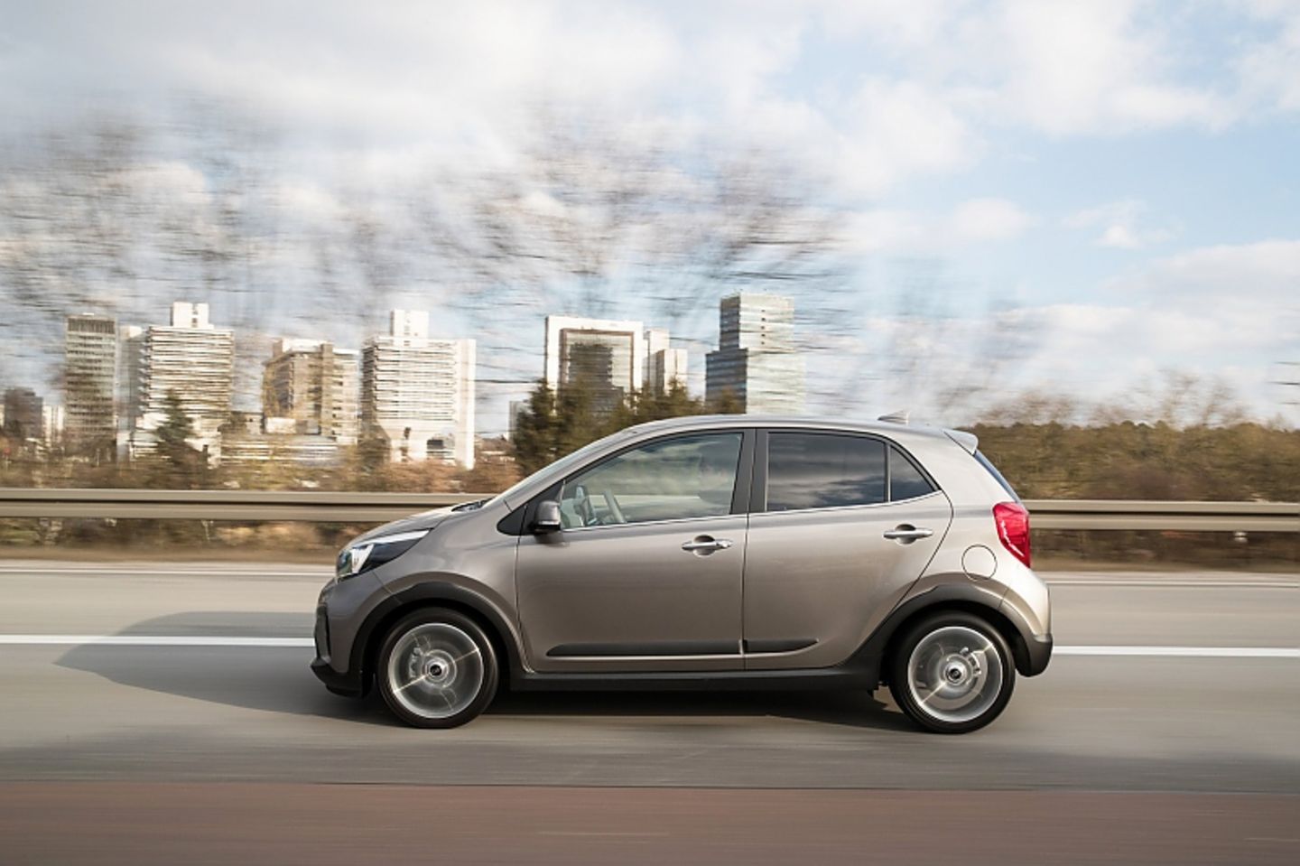 Der Kia Picanto X-Line ist bis zu 180 km/h schnell