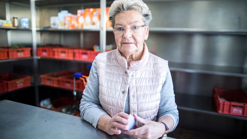 Tafel in Marl verweigert Hilfe für alleinstehende Männer Leiterin Renate Kampe - Tafel in Marl verweigert Hilfe für alleinstehende Männer