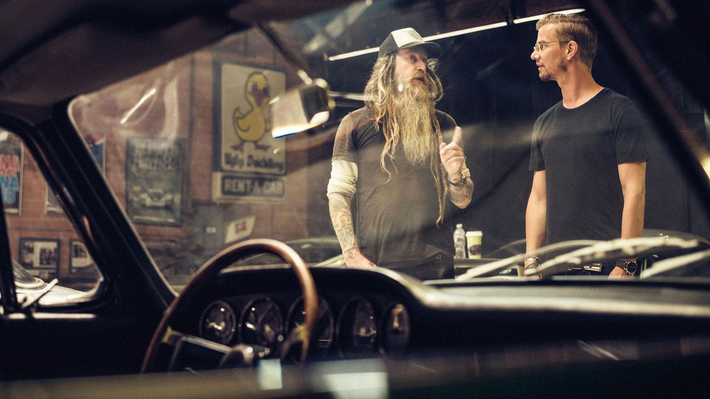JWD Joko Winterscheidts Druckerzeugnis Joko Winterscheidt trifft Porsche-Sammler Magnus Walker in L.A.