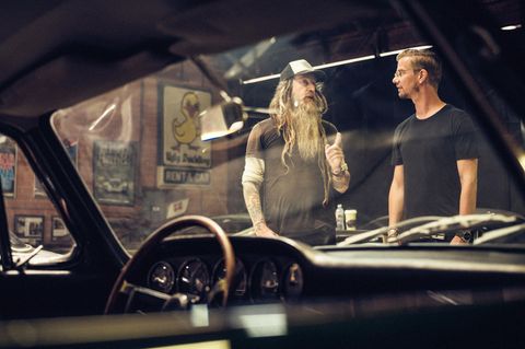 Joko Winterscheidt trifft Porsche-Sammler Magnus Walker in L.A.