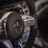 Das Lenkrad im Mercedes-AMG CLS 53 4MATIC ist gespickt von Funktionstasten