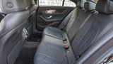 Hinten ist im Mercedes-AMG CLS 53 4MATIC Platz - aber nicht üppig