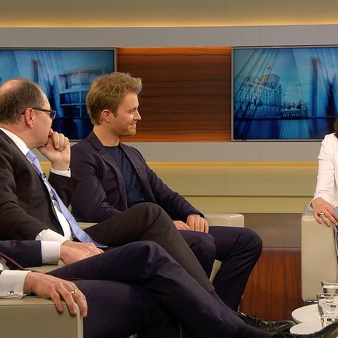 Anne Will mit Nico Rosberg und Minister Christian Schmidt in der Sendung zum Dieselskandal