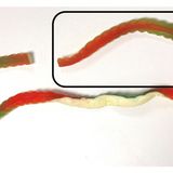 Diese Fruchtgummischlange von Haribo wiegt 40 Gramm. Auf der Packung steht aber nicht der Zuckergehalt für eine ganze Schlange, sondern für die empfohlene Portion von 25 Gramm. Das sieht dann nicht ganz so ungesund aus - auch wenn die meisten natürlich trotzdem die ganze Schlange verspeisen werden.