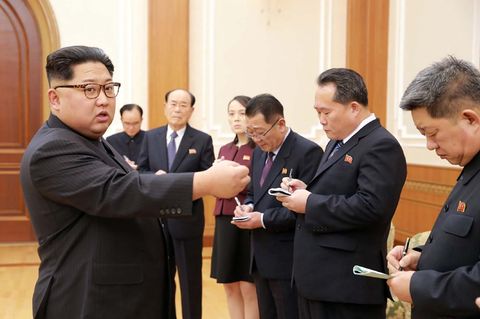 Kim Jong Un begrüßt nordkoreanische Delegation, die die Olympischen Winterspiele in Pyeongchang besuchte