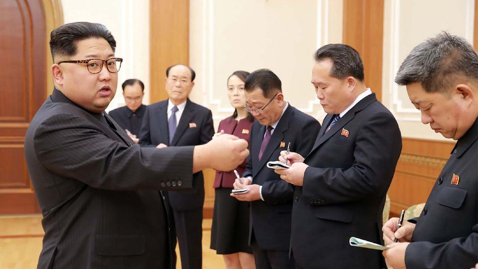 Kim Jong Un begrüßt nordkoreanische Delegation, die die Olympischen Winterspiele in Pyeongchang besuchte