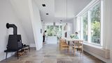 Die Jury lobt das Haus T als "ein architektonisch und innenräumlich sehr gelungenes Konzept, das dem Wunsch der Bewohner nach Gemeinsamkeit und Rückzug Rechnung trägt".