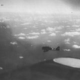 Japanische Sturzkampfbomber auf dem Weg zur Lexington.