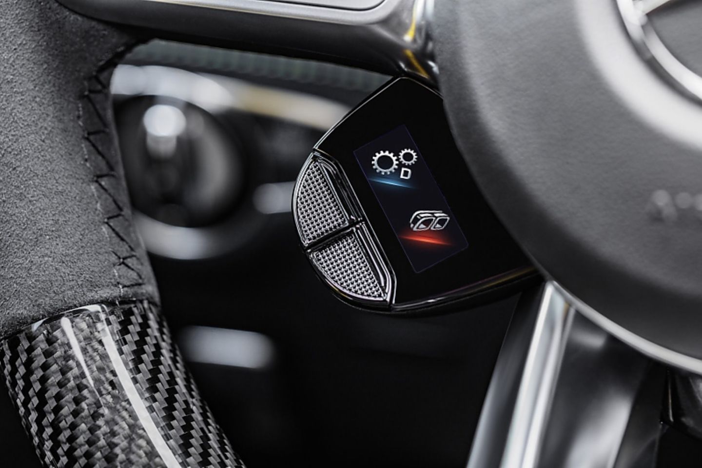 Mercedes AMG GT Coupé - variabel veränderbare Lenkradtasten