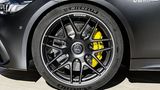 Mercedes AMG GT Coupé - die schwarzen Walzen greifen mächtig zu