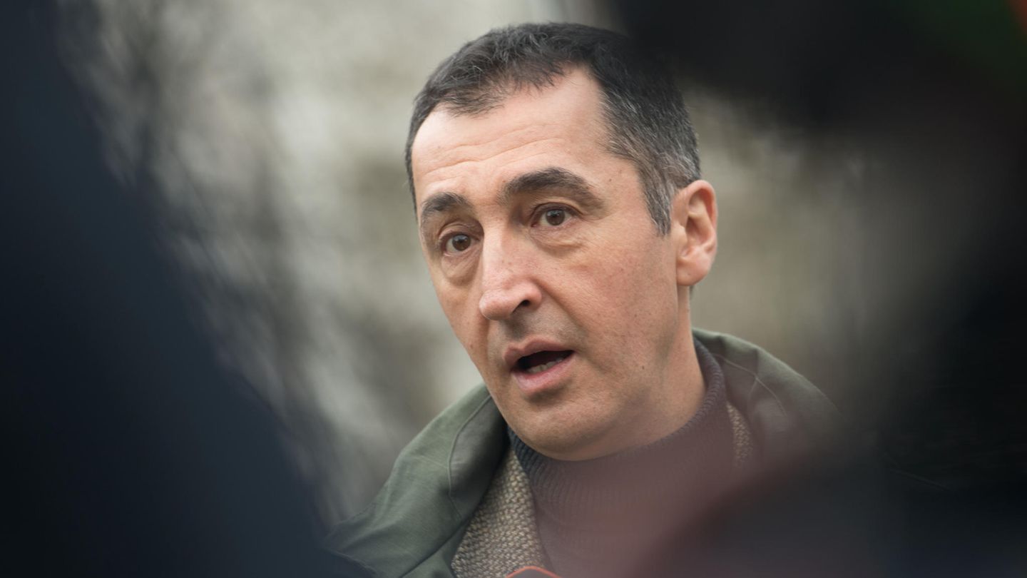 Cem Özdemir: "Man wünscht sich zuweilen Stoiber und Beckstein zurück."