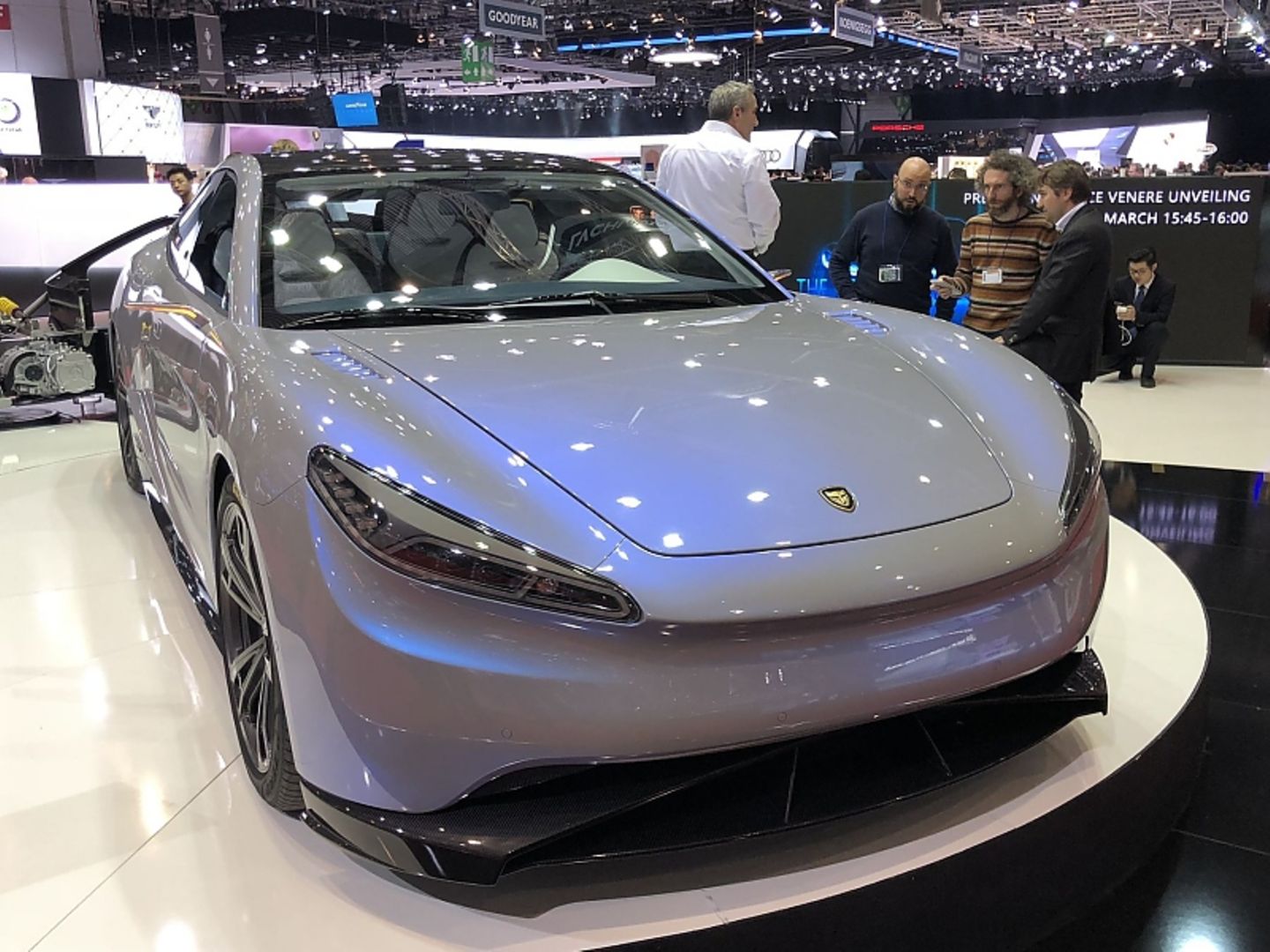Das Lvchi Sport Coupé kommt dank der 100 Kilowattstundenbatterie bis zu 652 Kilometer weit