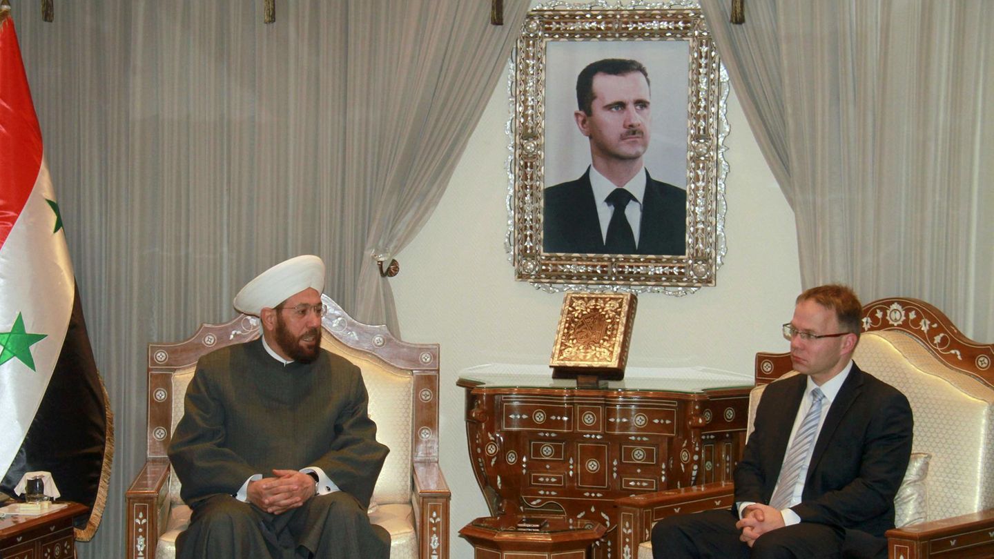 AfD-Mann Christian Blex (r.) beim Treffen mit Großmufti Ahmad Badr al-Din Hassoun