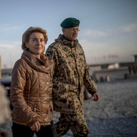 Ursula von der Leyen besucht Soldaten der Bundeswehr in Afghanistan