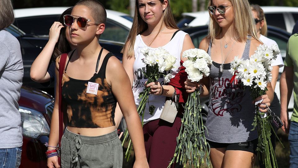 Florida: Emma Gonzalez (links) gilt als eine der Anführerinnen Emma Gonzalez (links) gilt als eine der Anführerinnen