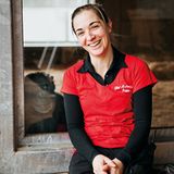 Mit großer Leidenschaft hilft Tierpflegerin Bettina Gaupmann den schwer traumatisierten Tieren zurück ins Leben