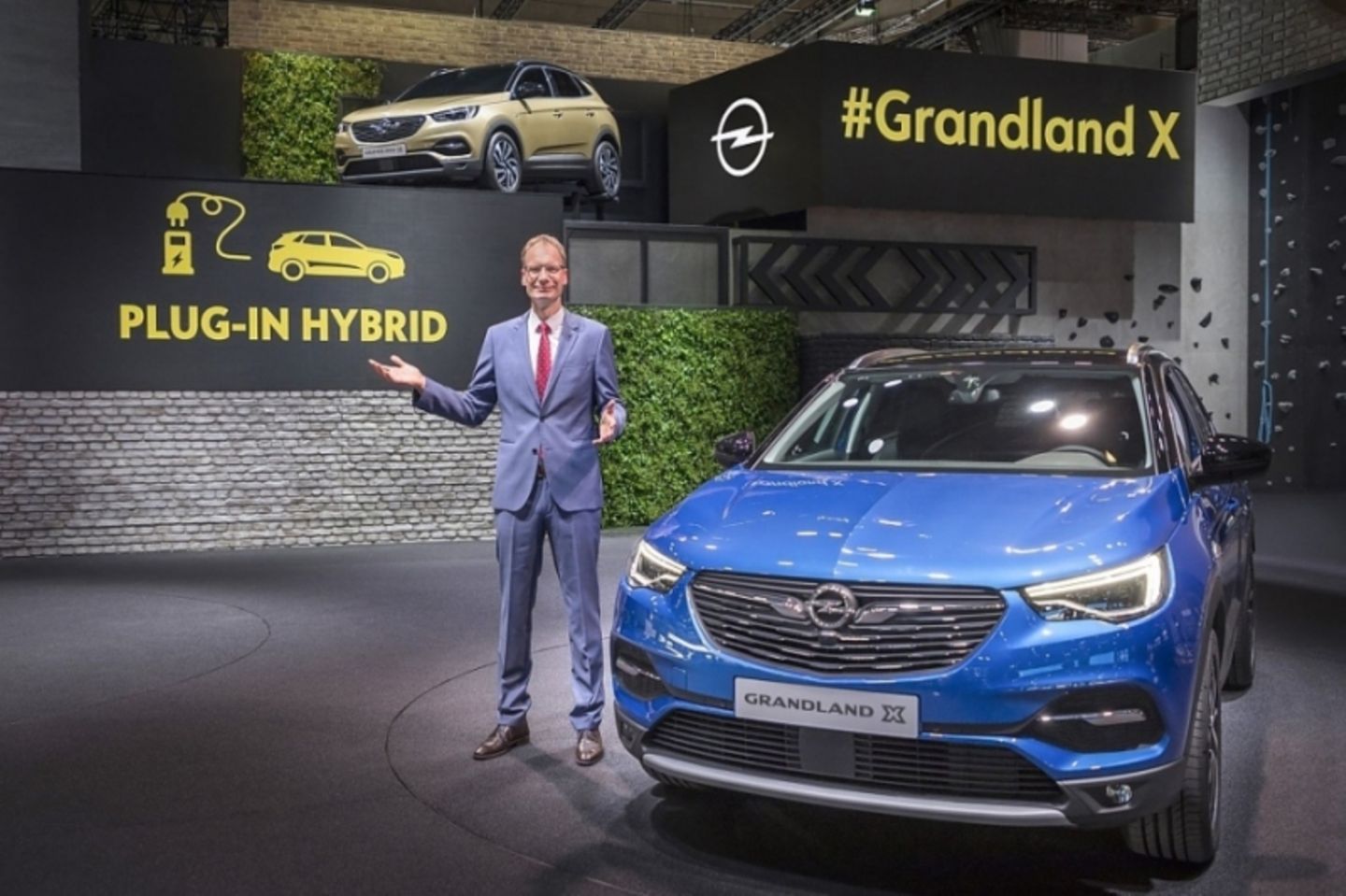 Opel-Chef Michael Lohscheller ist in der Pflicht, die Effizienz bei der Produktion zu erhöhen