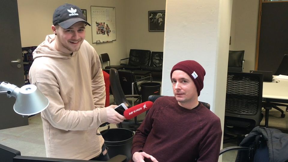 Flachwitz-Freitag: "Wer beim Metzger klingelt, sollte sich nicht wundern, wenn kein Schwein aufmacht." Flachwitzfreitag in der Redaktion